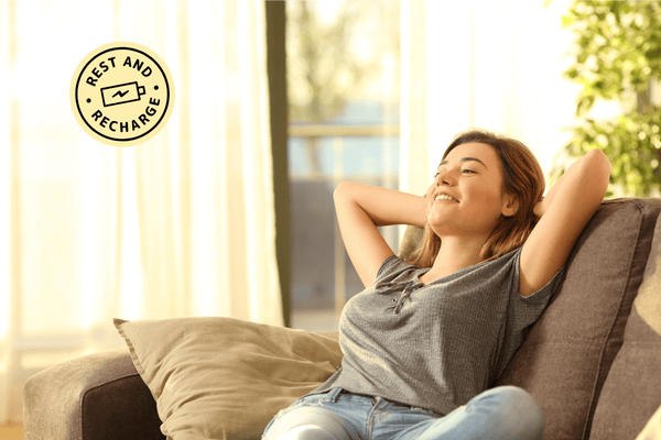 リラックスする女性