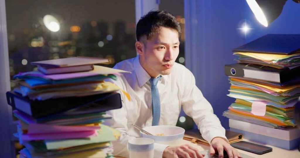 仕事をする男性